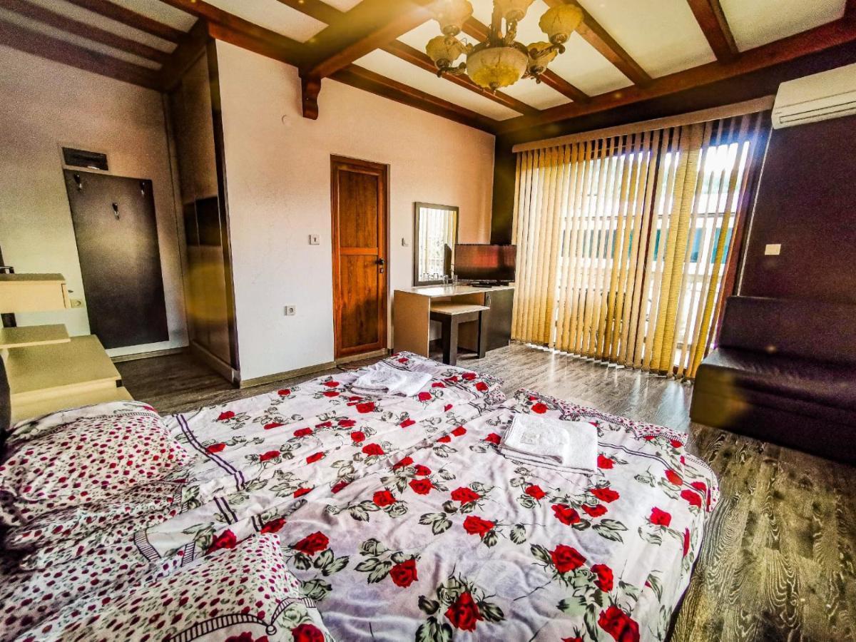 Hotel Alikante 瑟尔尼察 外观 照片