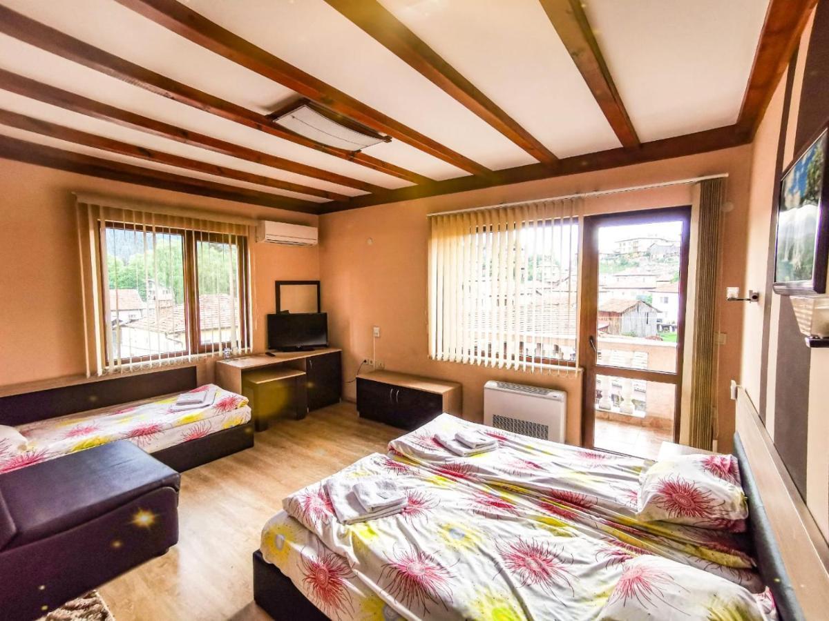 Hotel Alikante 瑟尔尼察 外观 照片