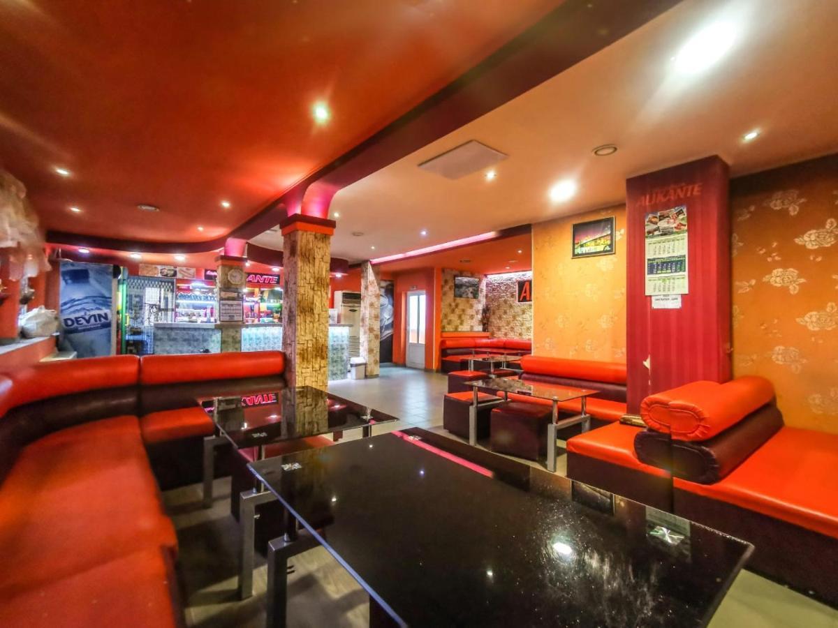 Hotel Alikante 瑟尔尼察 外观 照片
