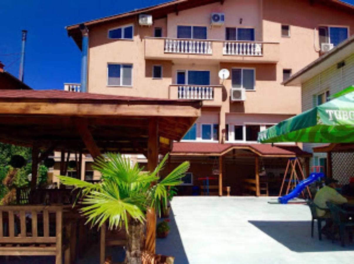 Hotel Alikante 瑟尔尼察 外观 照片